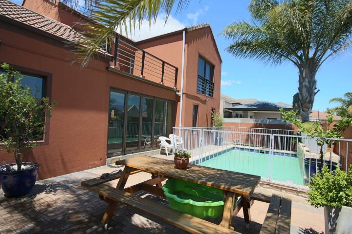 3 Bedroom Property for Sale in Sonkring Western Cape